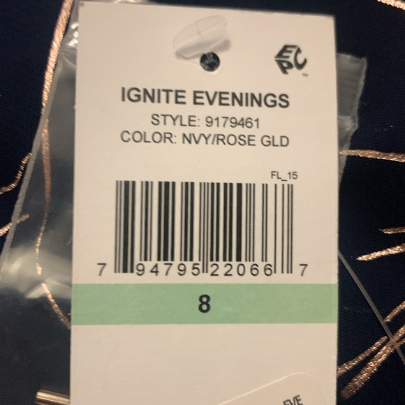 Mother/Grandmother of the Bride. New with tags. - Picture 8 of 8